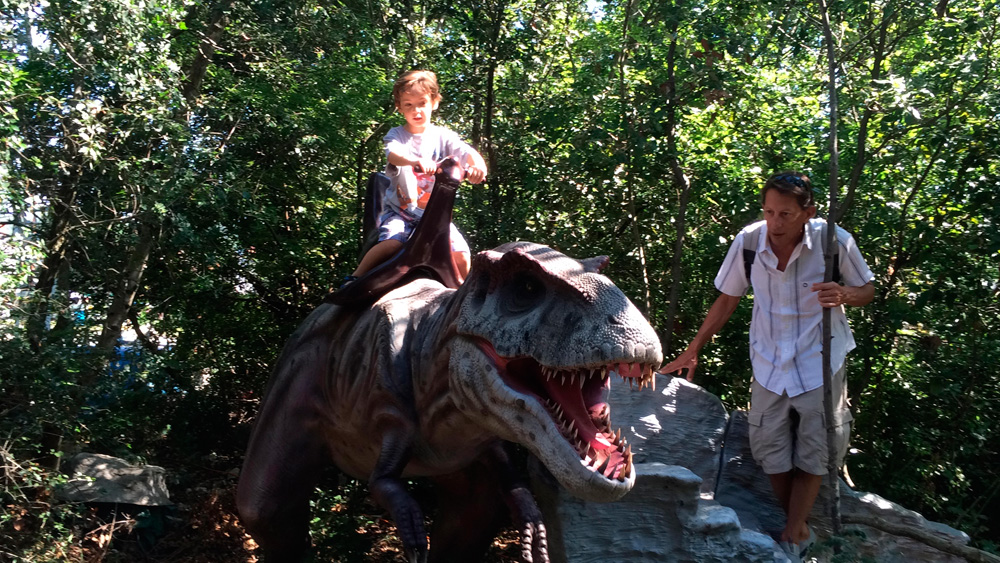 140809-parco-dinosauri-croazia-06